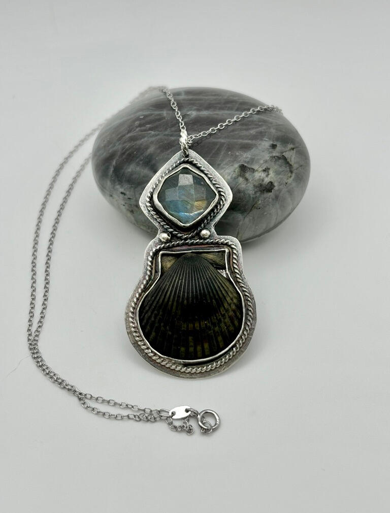 Sterling Silver Scallop Seashell and Labradorite Pendant